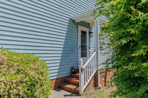 816 Cornwallis Drive Burlington NC 27215