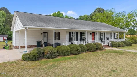 9228 Main Street Castalia NC 27816