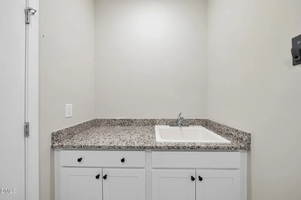 2017 Red Pine Trail Fuquay Varina NC 27526