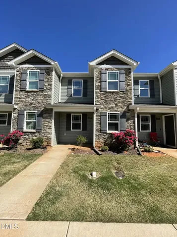 1028 Peony Lane Youngsville NC 27596