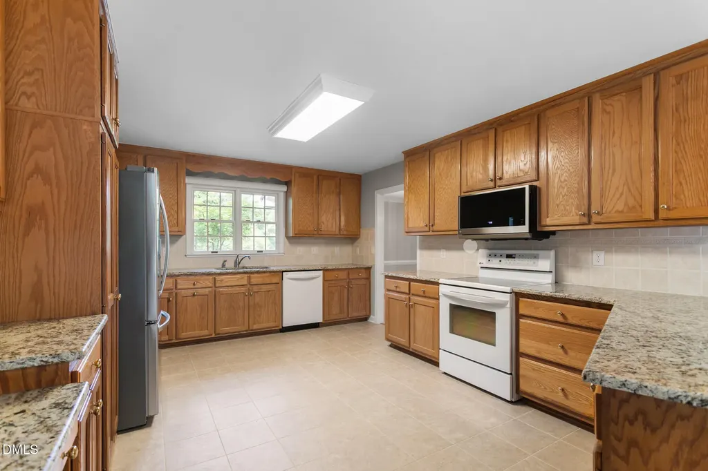 2636 Farmpond Court Haw River NC 27258