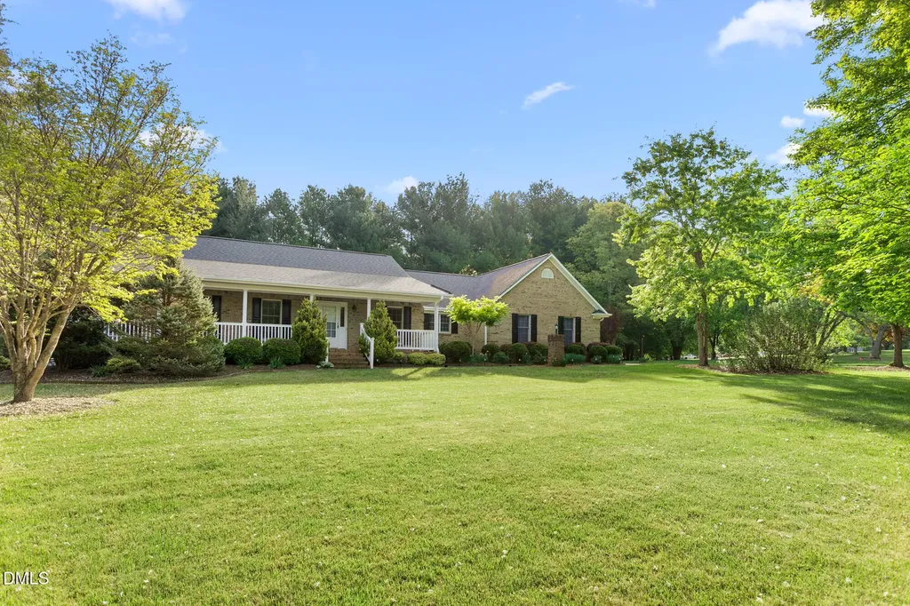 2636 Farmpond Court Haw River NC 27258
