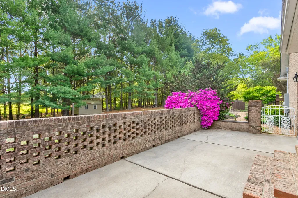2636 Farmpond Court Haw River NC 27258