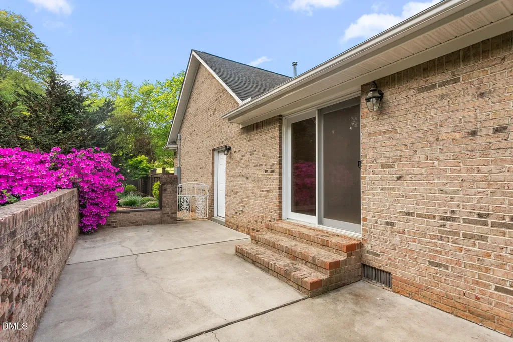 2636 Farmpond Court Haw River NC 27258