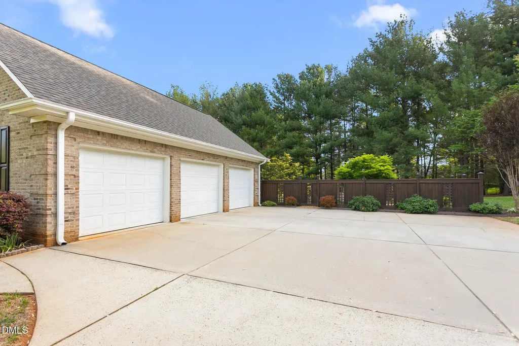 2636 Farmpond Court Haw River NC 27258