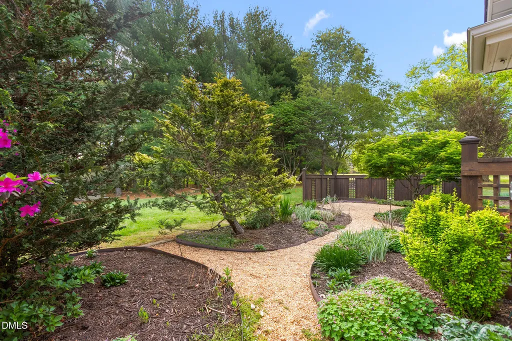 2636 Farmpond Court Haw River NC 27258
