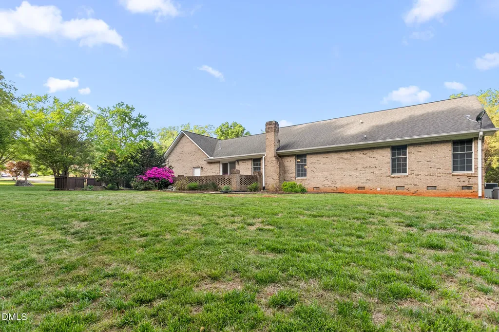 2636 Farmpond Court Haw River NC 27258