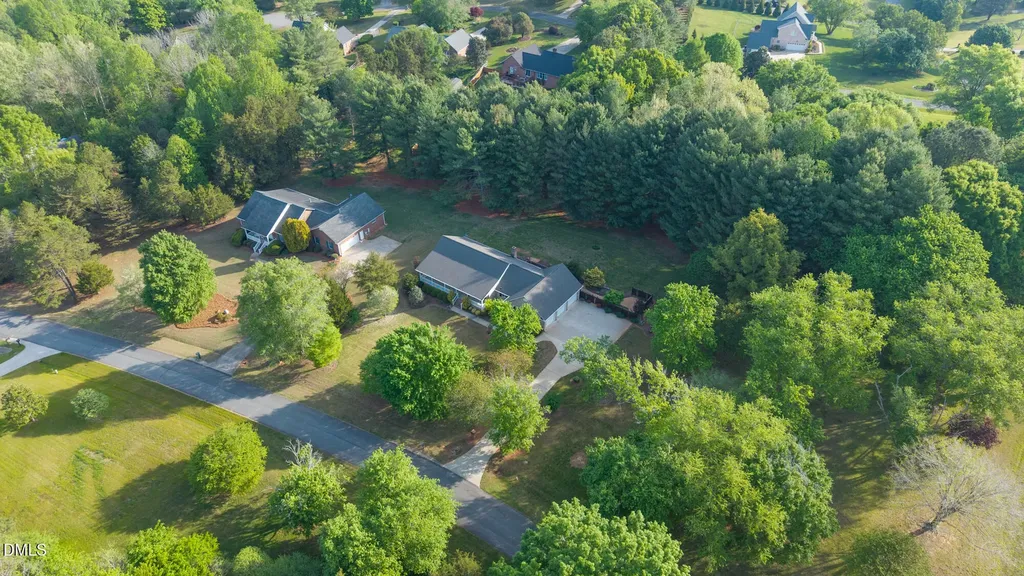 2636 Farmpond Court Haw River NC 27258