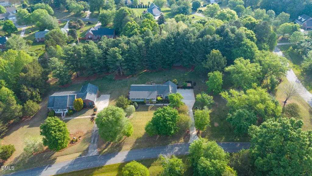 2636 Farmpond Court Haw River NC 27258