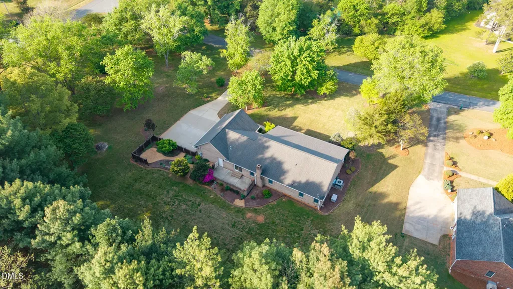 2636 Farmpond Court Haw River NC 27258