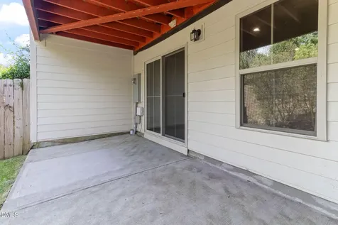 2014 Whitesmith Drive Apex NC 27502