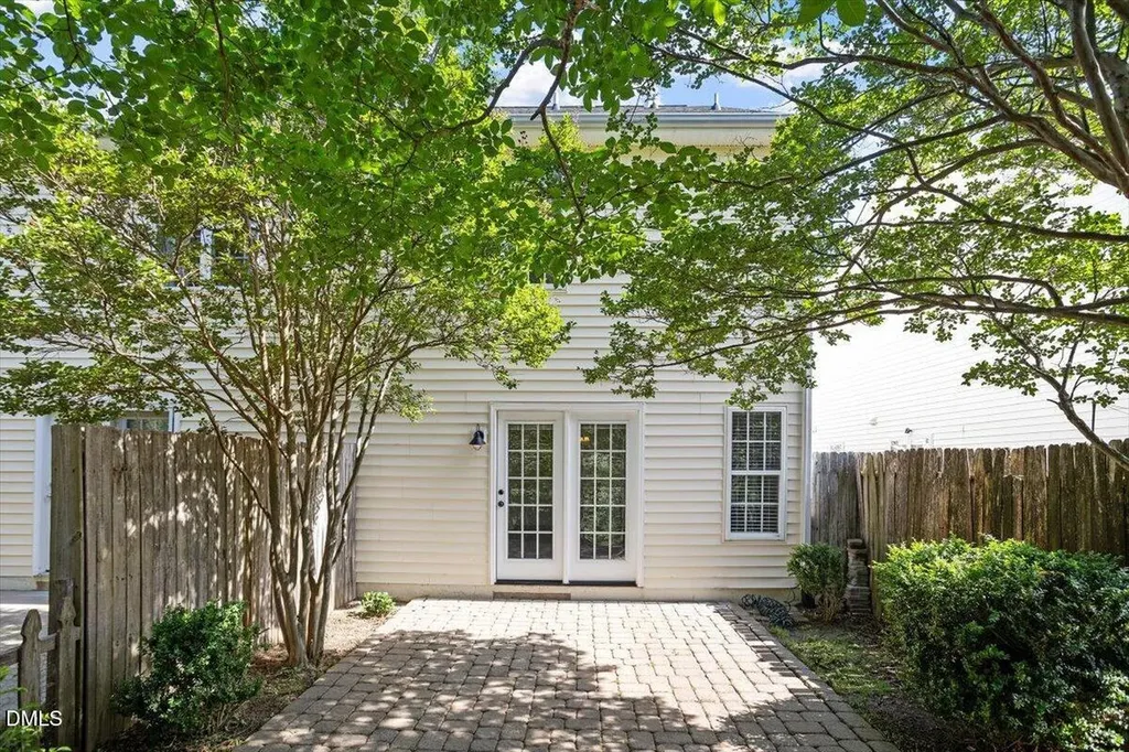 2025 Thornblade Drive Raleigh NC 27604