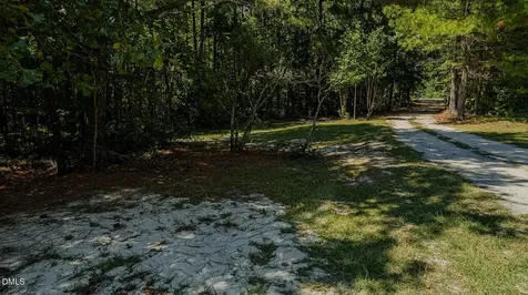 120 Lindsey Lane Eagle Springs NC 27242