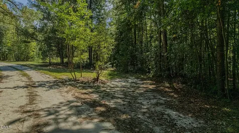 120 Lindsey Lane Eagle Springs NC 27242