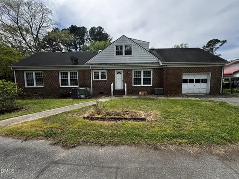 306 E 1st Street Kenly NC 27542