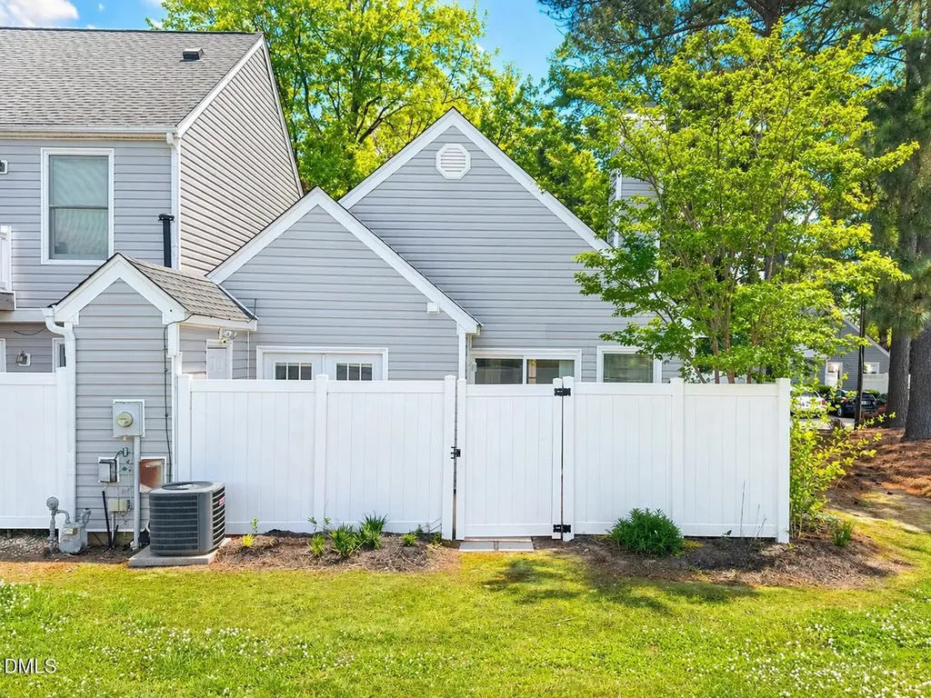 5010 Avenida Del Sol Drive Raleigh NC 27616