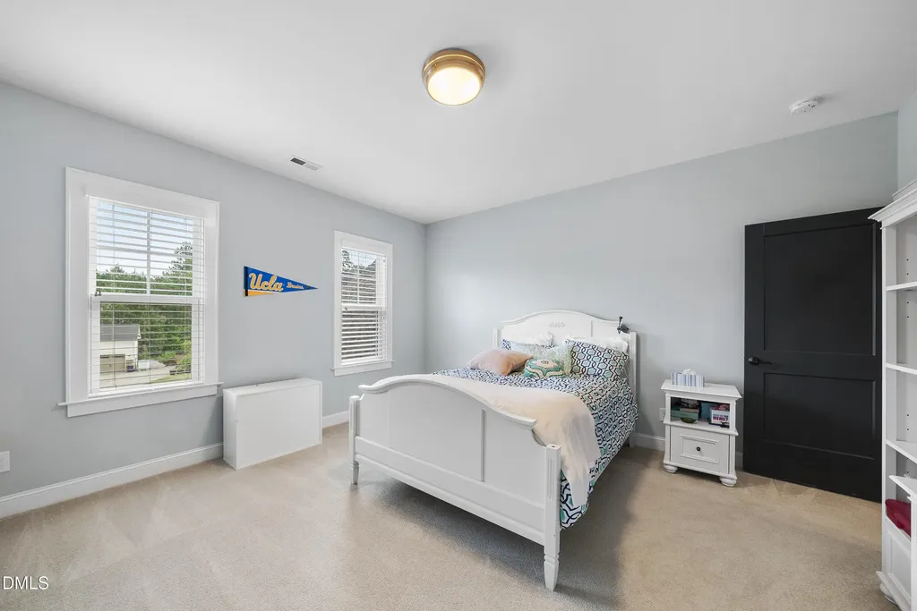 5109 Wainscott Way Raleigh NC 27612