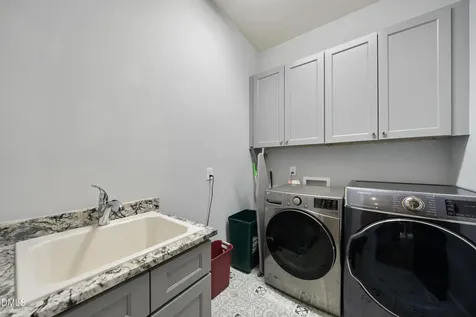 5109 Wainscott Way Raleigh NC 27612