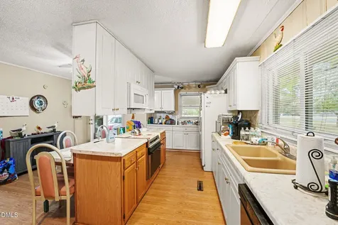 1411 Seabrook School Road Fayetteville NC 28312