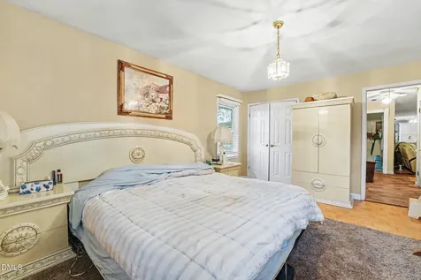 1411 Seabrook School Road Fayetteville NC 28312