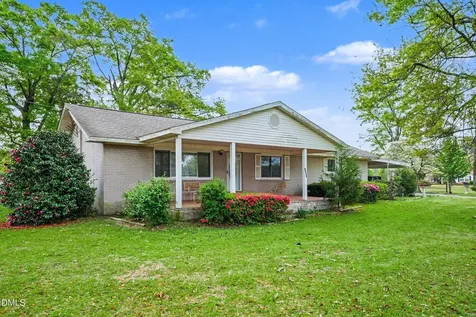 1411 Seabrook School Road Fayetteville NC 28312