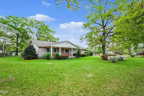 1411 Seabrook School Road Fayetteville NC 28312