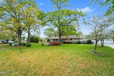 1411 Seabrook School Road Fayetteville NC 28312
