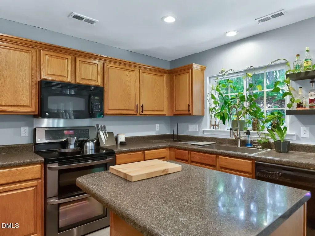 6200 Saltville Court Raleigh NC 27610