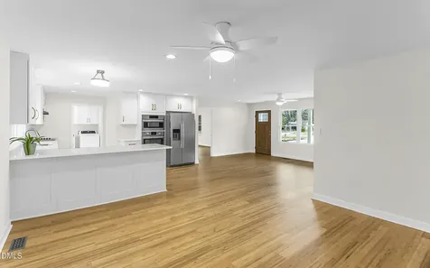 4713 S Nc 87 Graham NC 27253