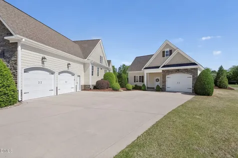 6307 Crossmoor Drive Wilson NC 27896