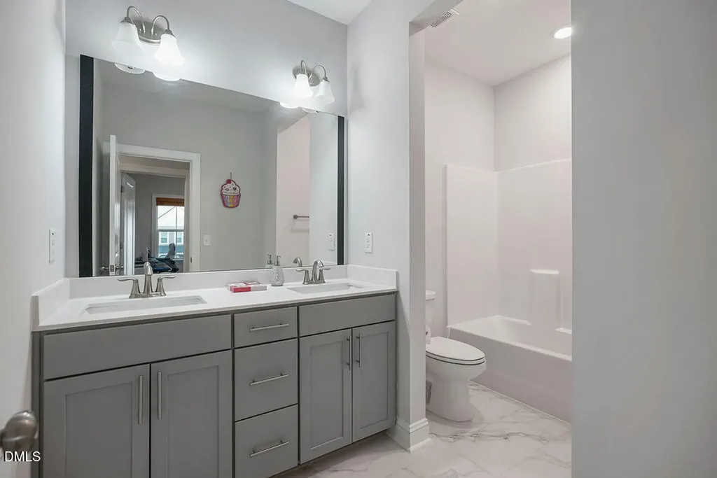 2016 Delaney Hills Lane Fuquay Varina NC 27526