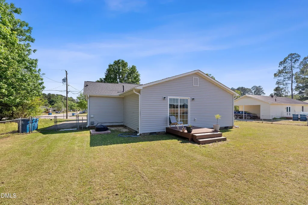 117 Holly Avenue Dunn NC 28334