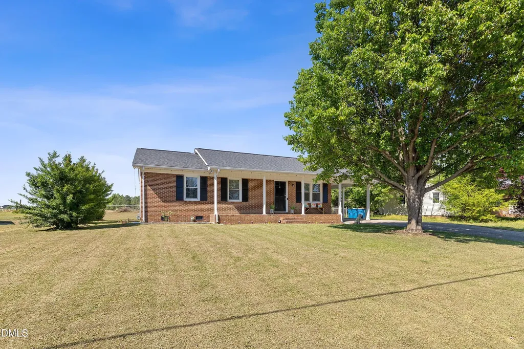 117 Holly Avenue Dunn NC 28334