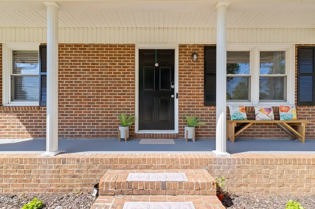 117 Holly Avenue Dunn NC 28334