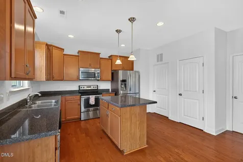 2759 Shepherd Valley Street Raleigh NC 27610