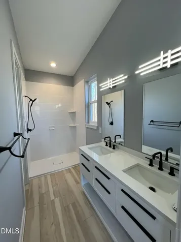 5470 Thom Road Mebane NC 27302