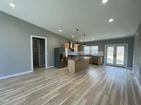 5470 Thom Road Mebane NC 27302