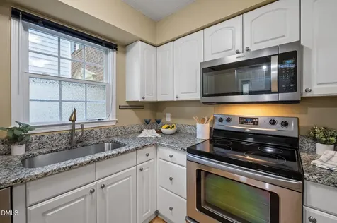 109 Sully Court Chapel Hill NC 27514