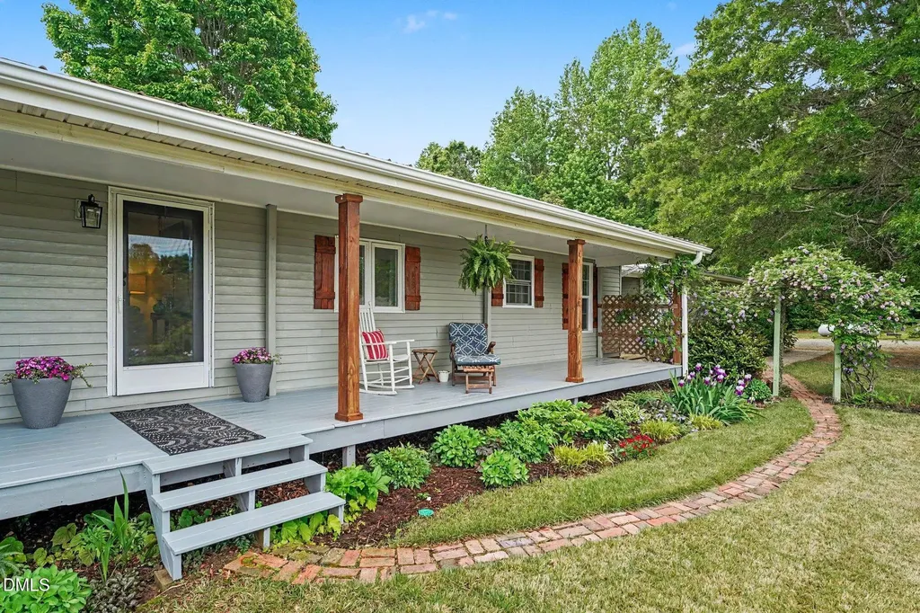 7740 Hornaday Trail Liberty NC 27298