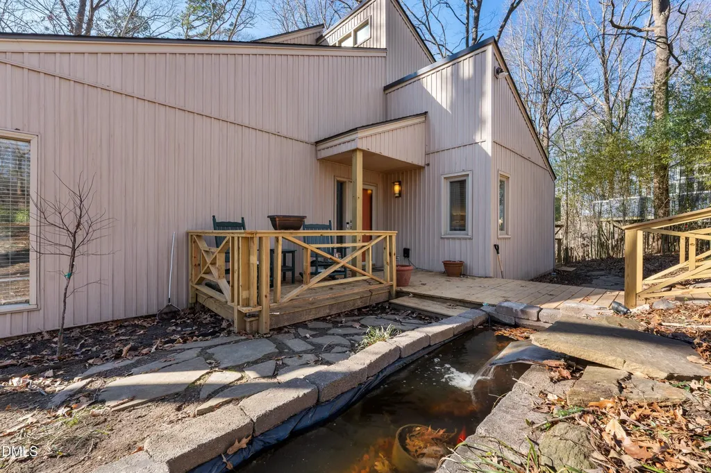2901 Debra Drive Raleigh NC 27607