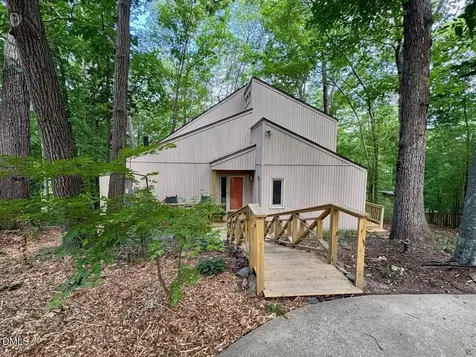 2901 Debra Drive Raleigh NC 27607