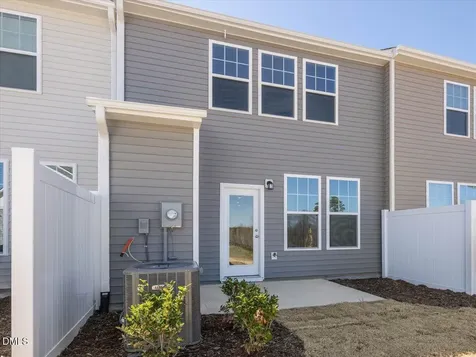 659 Sefton Park Drive Zebulon NC 27597