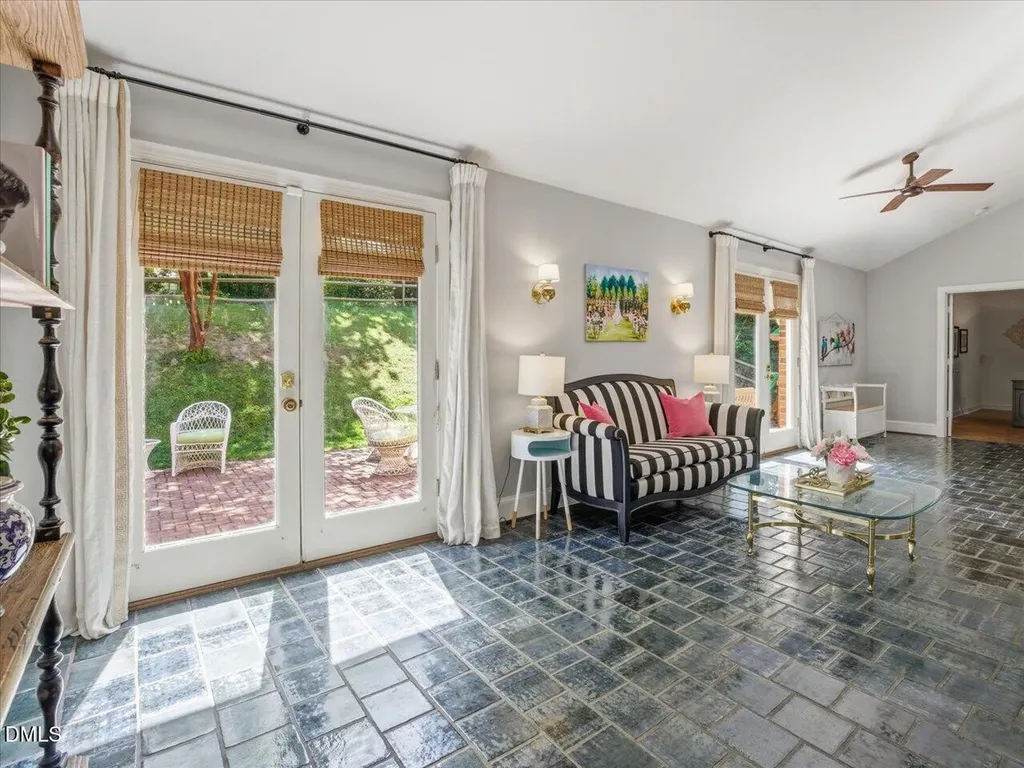 12 Lanier Drive Chapel Hill NC 27517