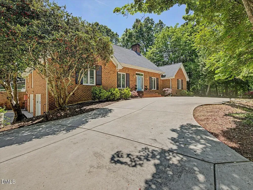 12 Lanier Drive Chapel Hill NC 27517
