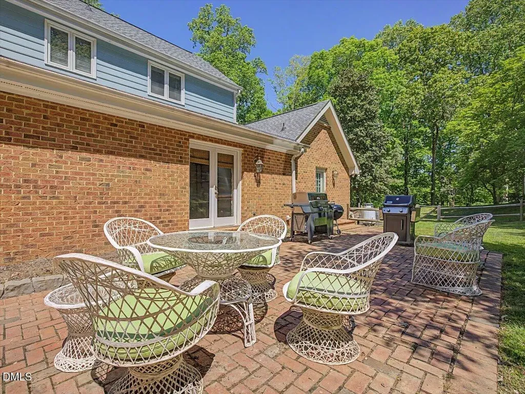 12 Lanier Drive Chapel Hill NC 27517