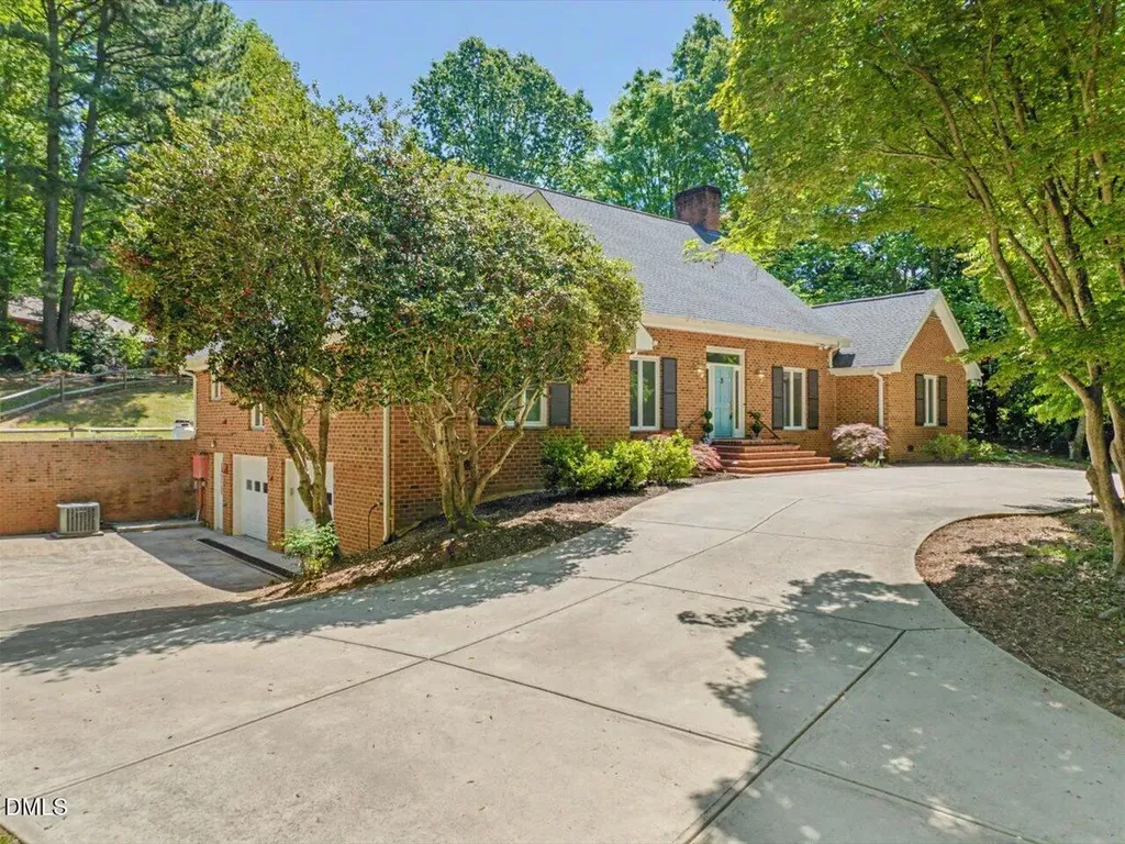 12 Lanier Drive Chapel Hill NC 27517