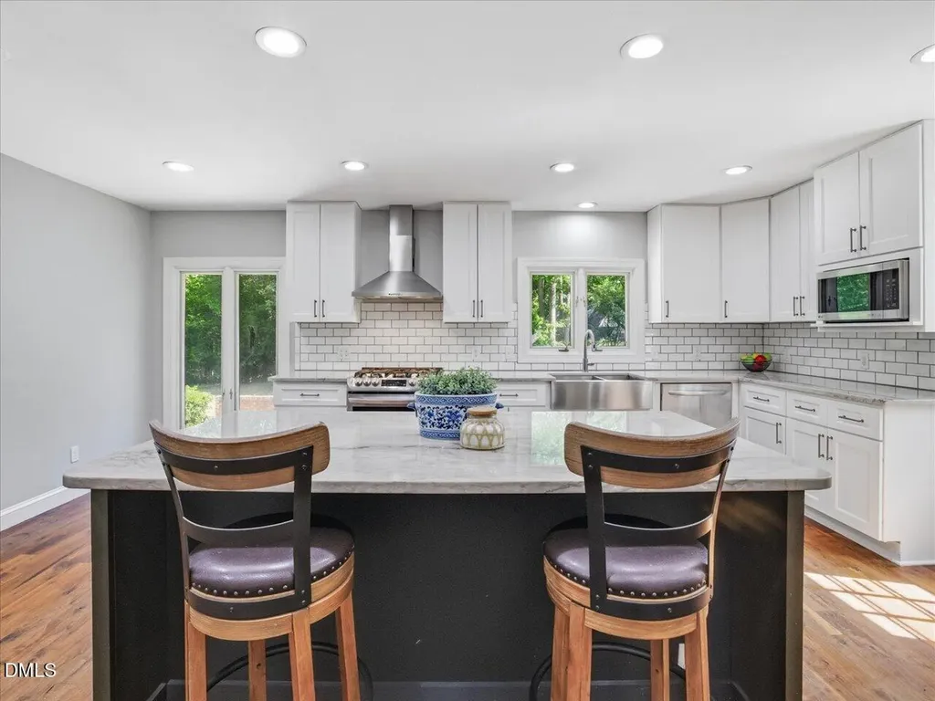 12 Lanier Drive Chapel Hill NC 27517