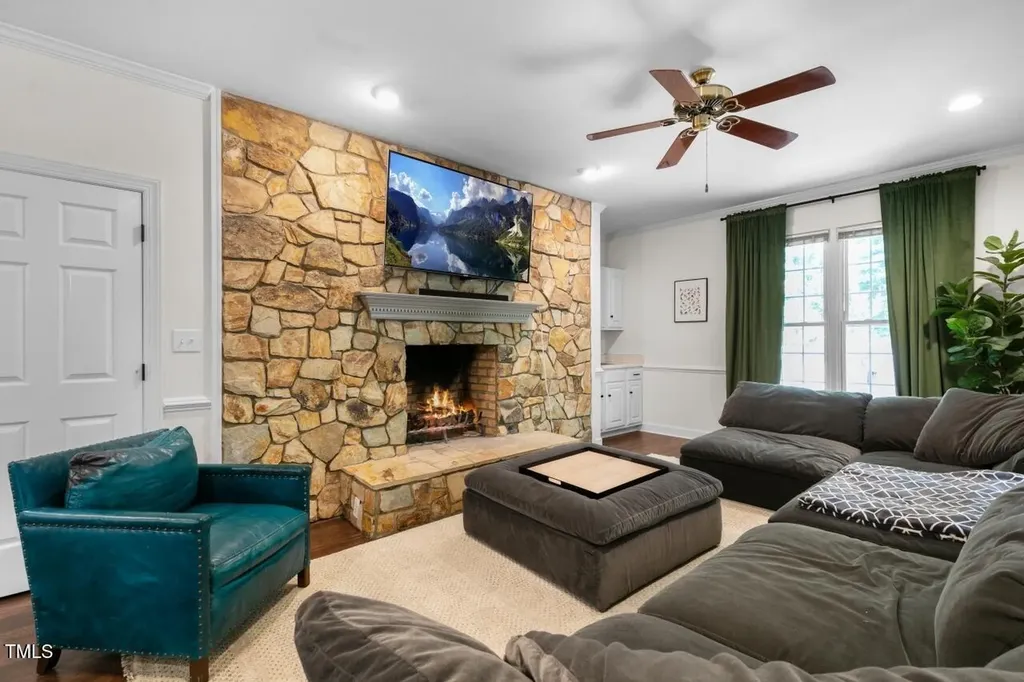 6 St James Place Chapel Hill NC 27514