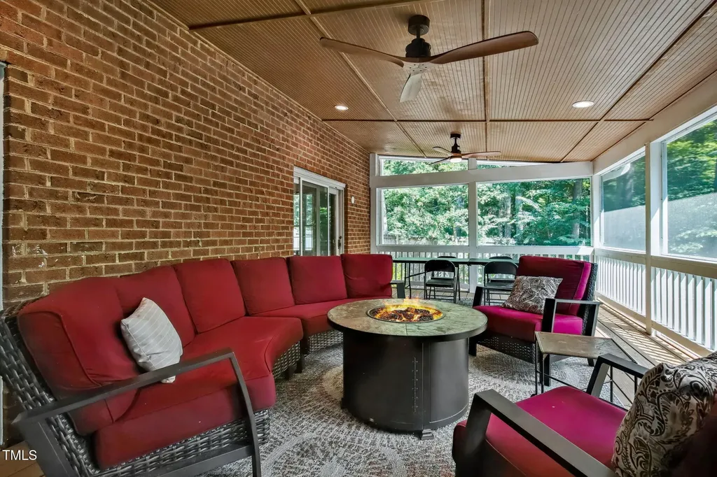 6 St James Place Chapel Hill NC 27514
