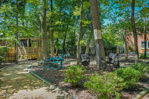 6 St James Place Chapel Hill NC 27514